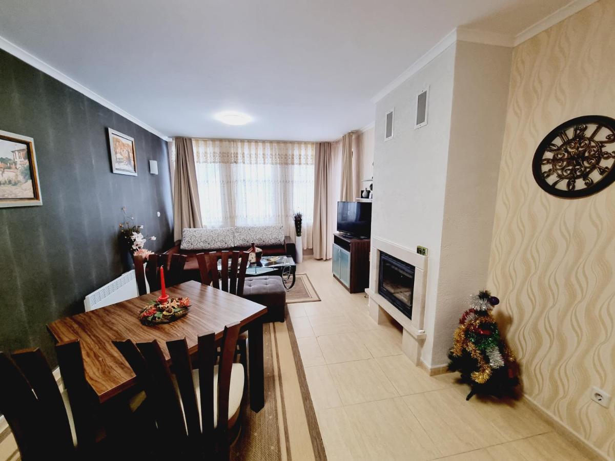 Grand Monastery Hotel Apartments ปอมโปโรโว ภายนอก รูปภาพ