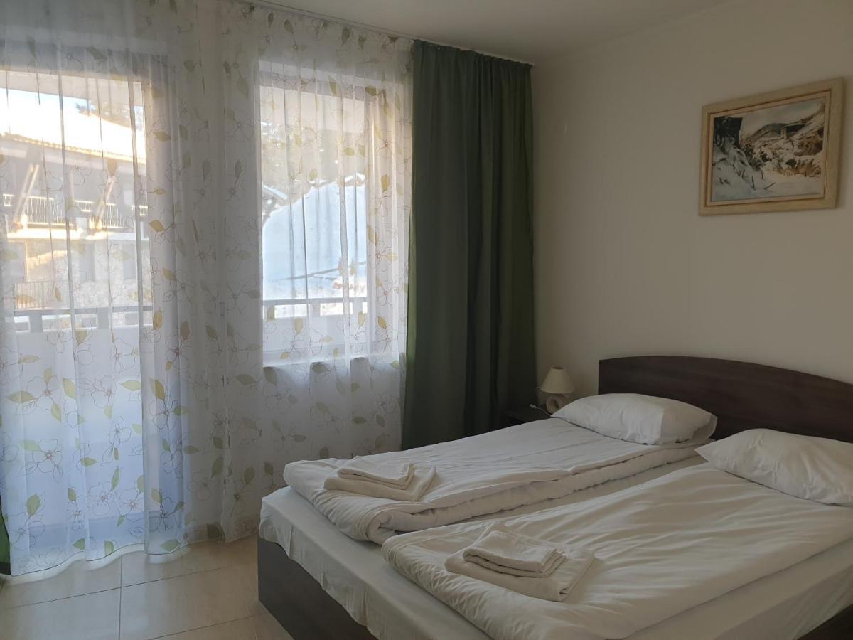 Grand Monastery Hotel Apartments ปอมโปโรโว ภายนอก รูปภาพ